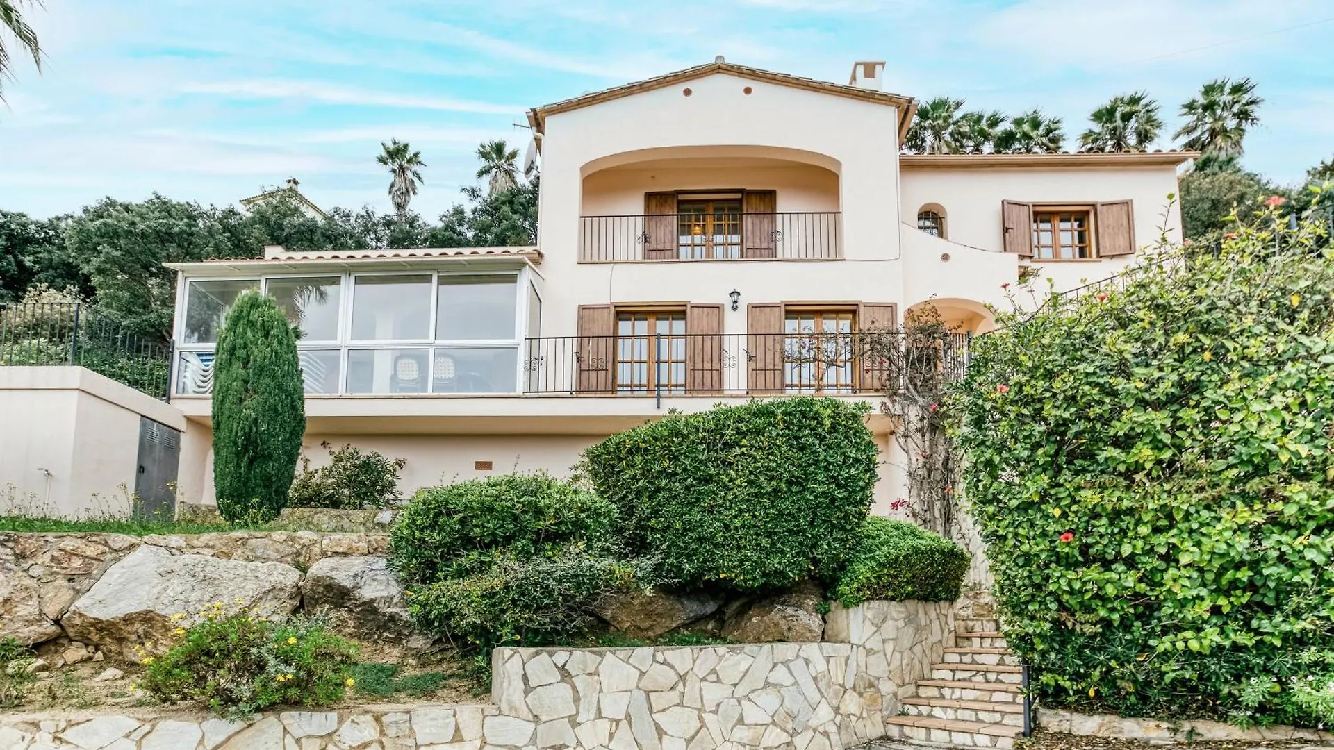 בית נופש קלנג'ה Villa Q ספרד